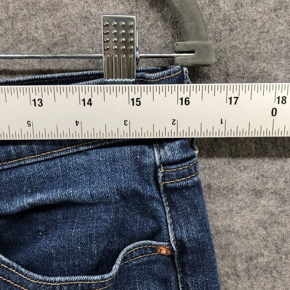 GAP Mid Rise 5'' Jean Shorts Womens Size 28 / 6T Tall Blue Modest - Picture 3 of 7